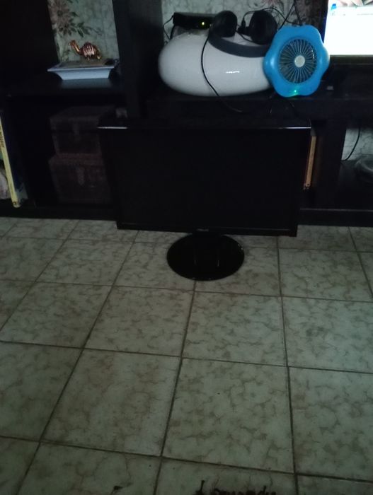 Monitor LG  TFT 55"  para pc pouco usado