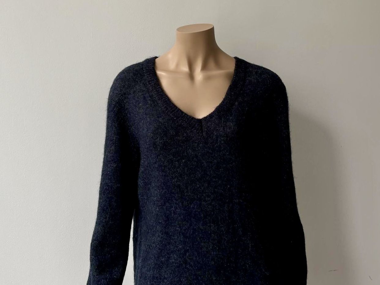 Life Time sweter damski L wełna moher
55%wełna 
10%moher 
Rozmiar XL
