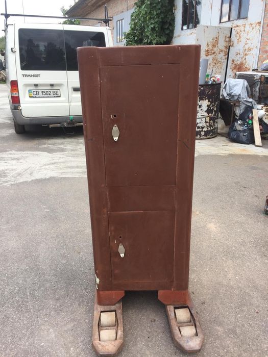Продам сейф залізний железный
