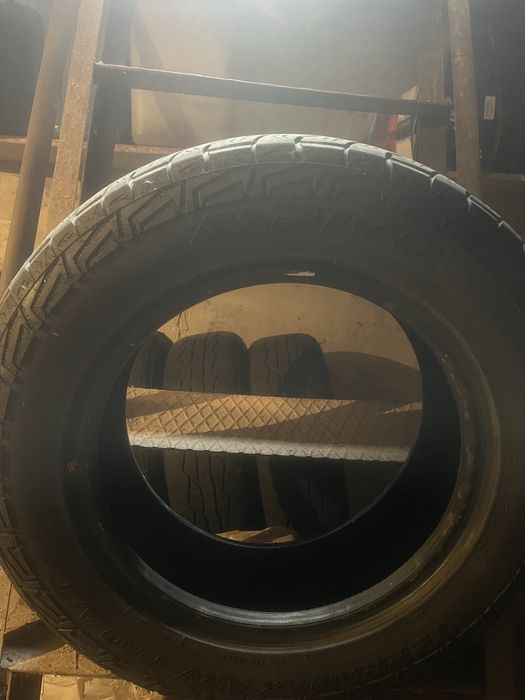 Продам комплект 215/65r16