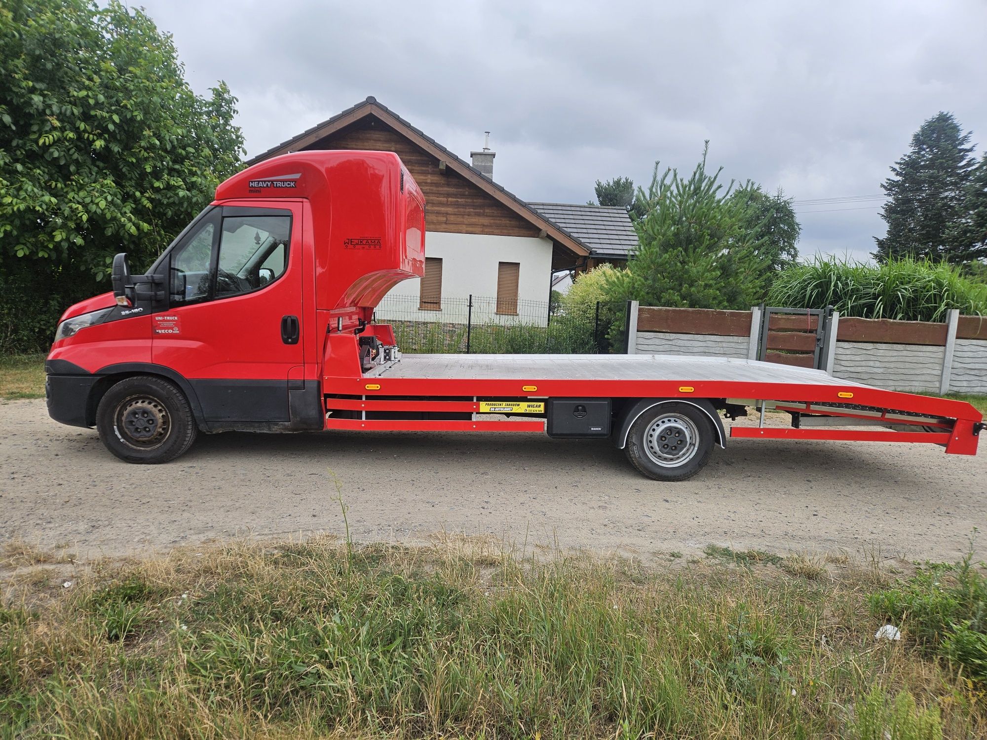 Autolaweta iveco daily 3.0 180km nowy najazd sypialnia Hak 3.5t