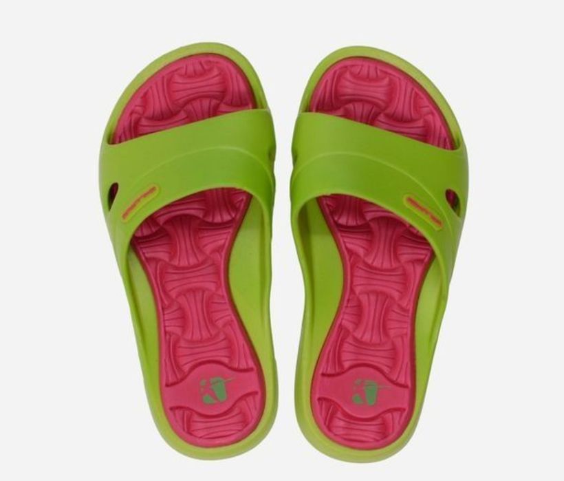 Шльопанці дитячі зручні