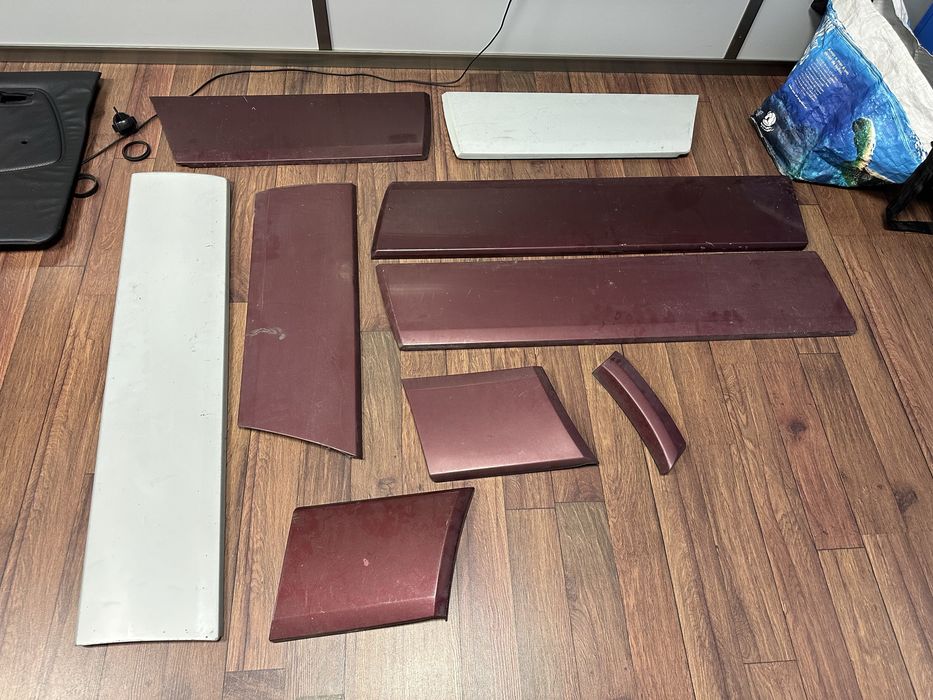 Frisos laterais Mercedes 190