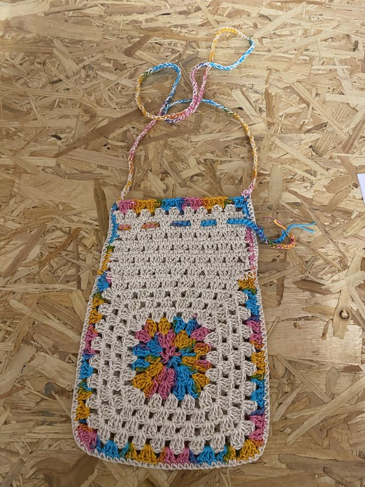 Bolsa em croché para varios acessorios