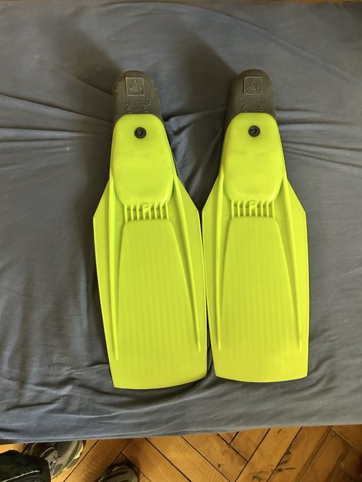 Ласти, лопатки-гребки, тренажер для кисті