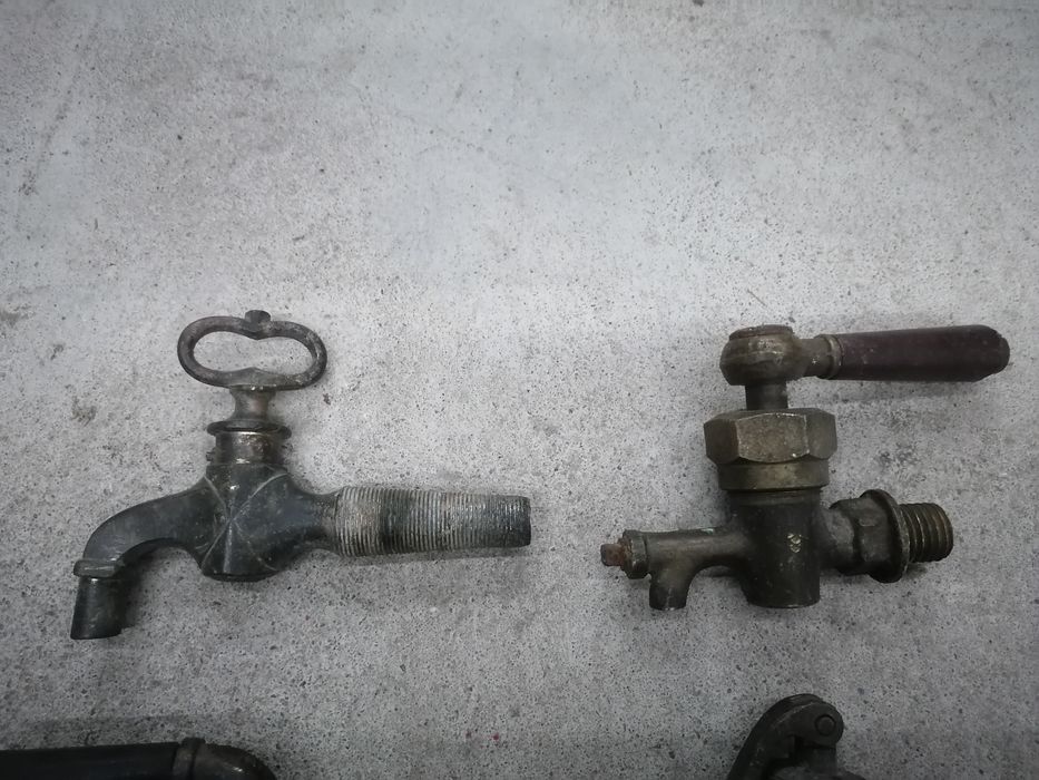 Stary mosiężny szpunt kran do beczki