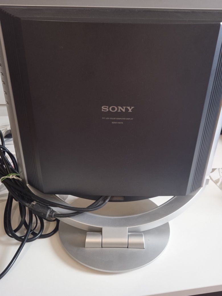 Monitor 17 calowy LCD