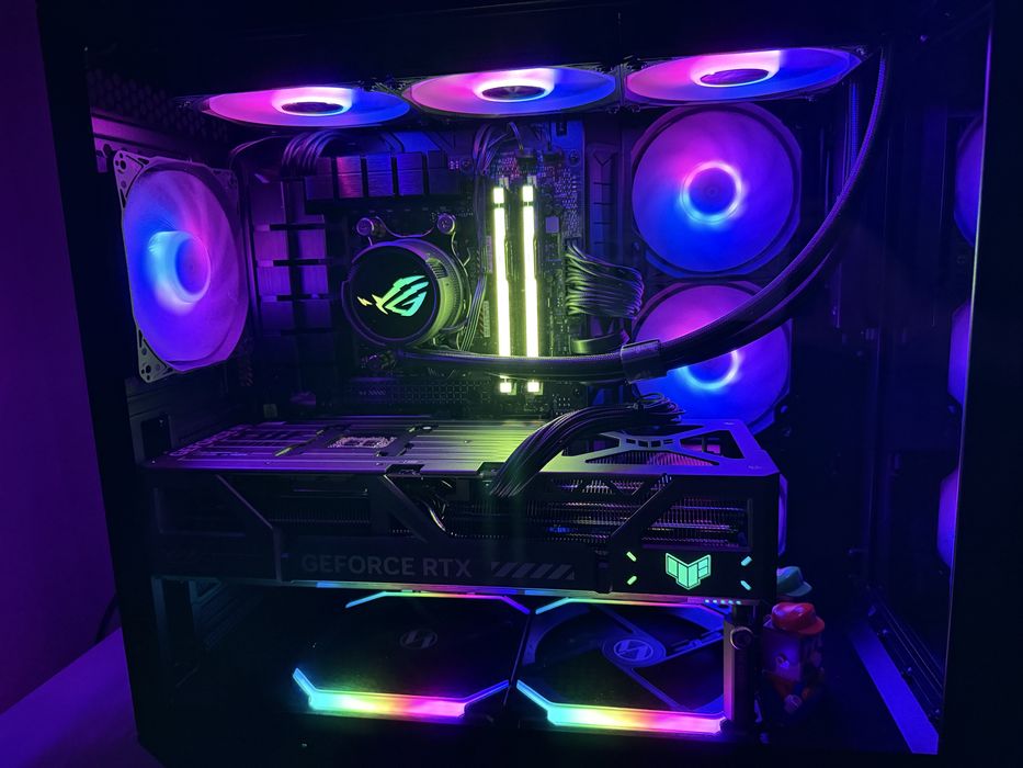 Komputer Ryzen 7 9800X3D RTX 5090 32GB Asus Tuf