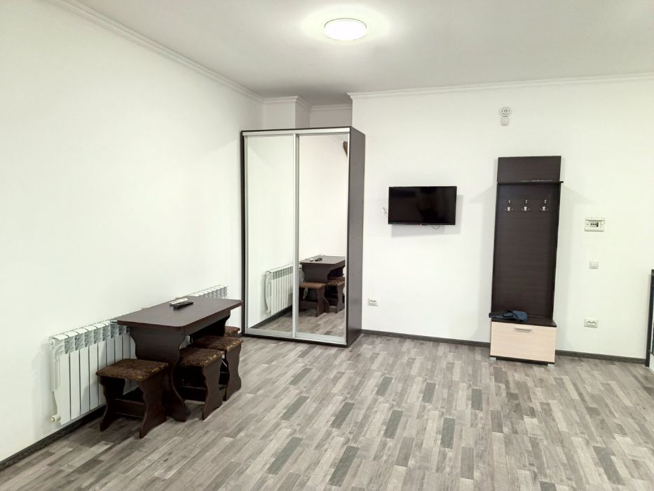 Продам терміново однокімнатну квартиру в Броварах район парку.