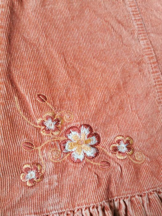 Sukienka na szelkach rozm. 98