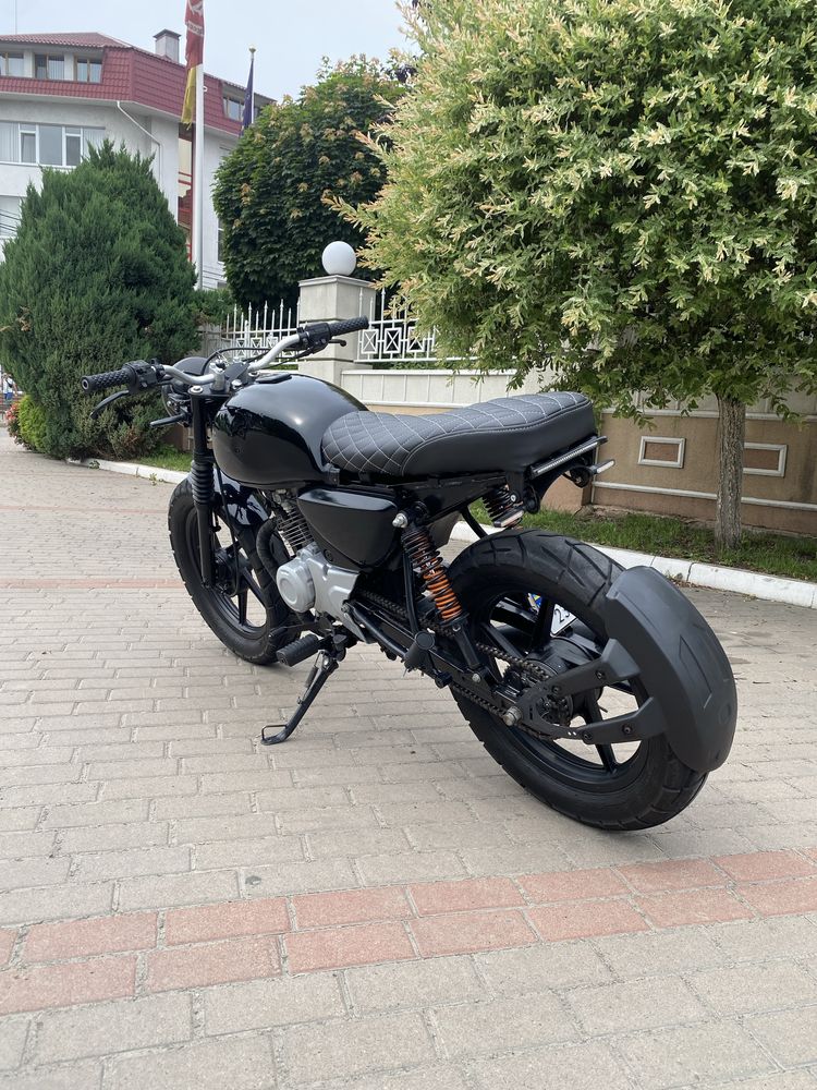 Bajaj Boxer Custom scrambler