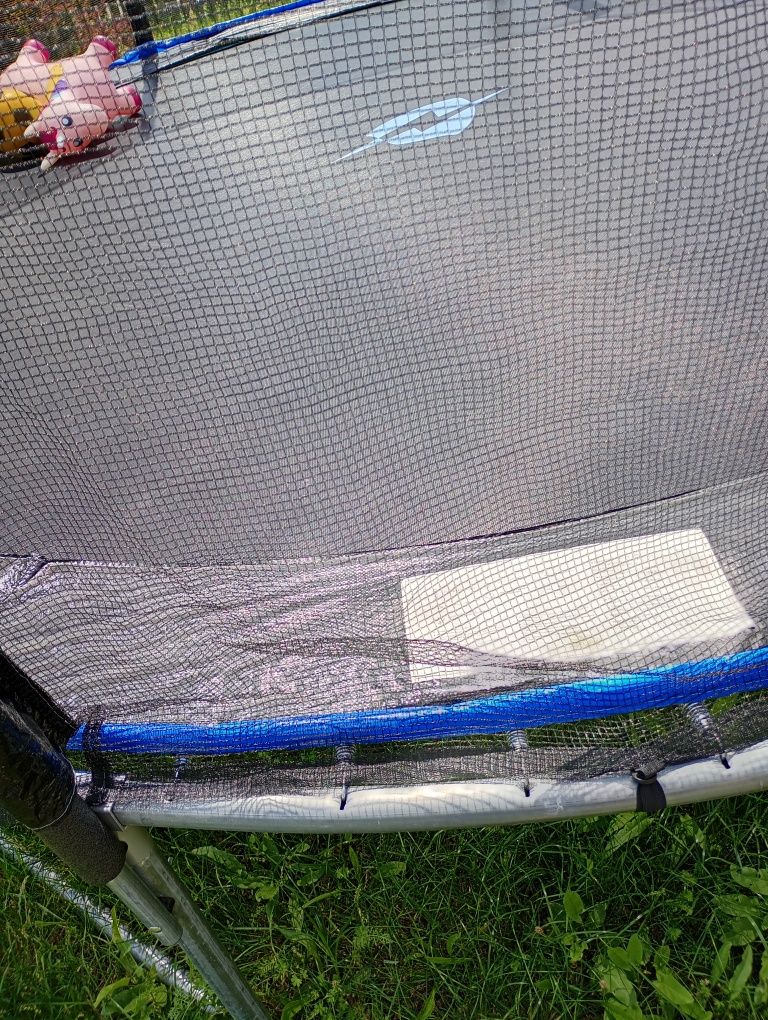 Trampolina ogrodowa