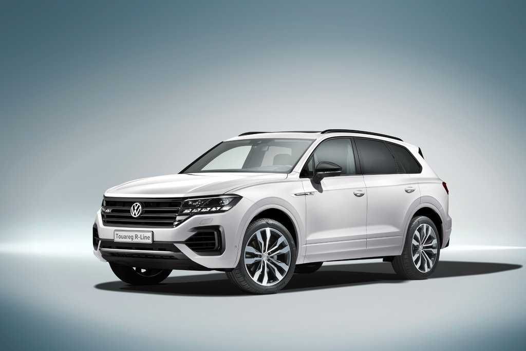 Разборка Volkswagen Touareg 3 760 R-line Бампер капот крыло фары двери