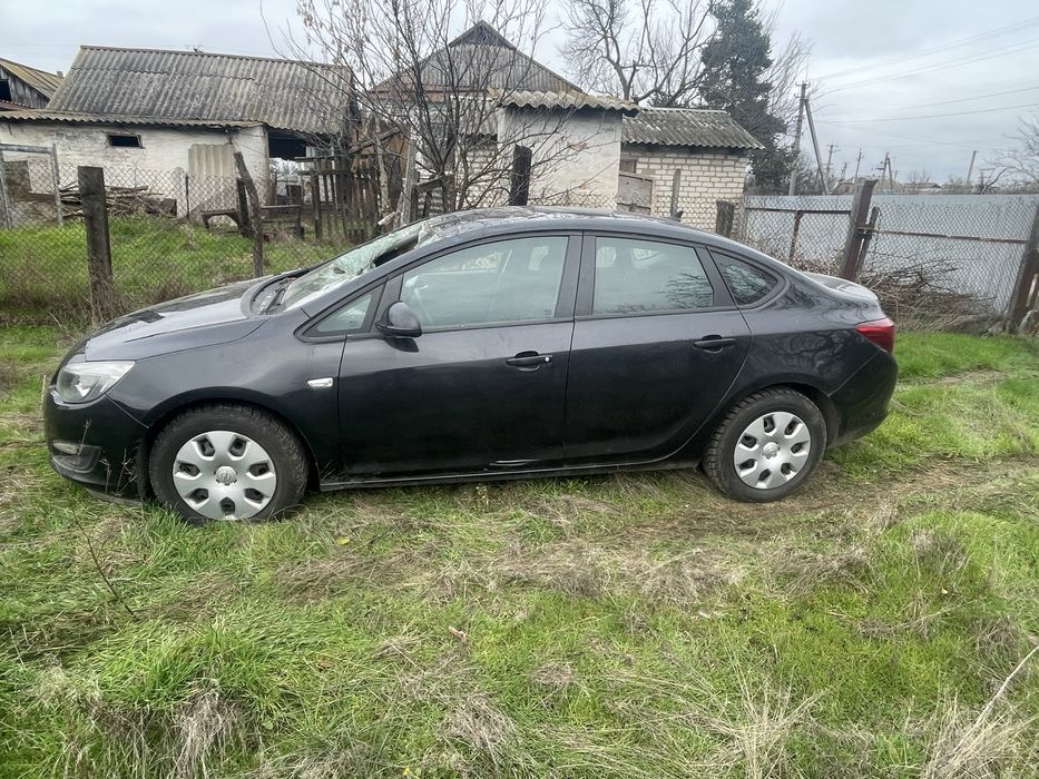 Продам Опель астра j 1,6cdti
