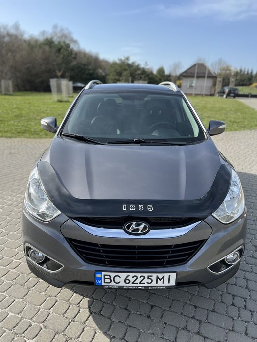 Продам повнопривідний Hyundai IX 35 на Автоматі.PREMIUM комплектація