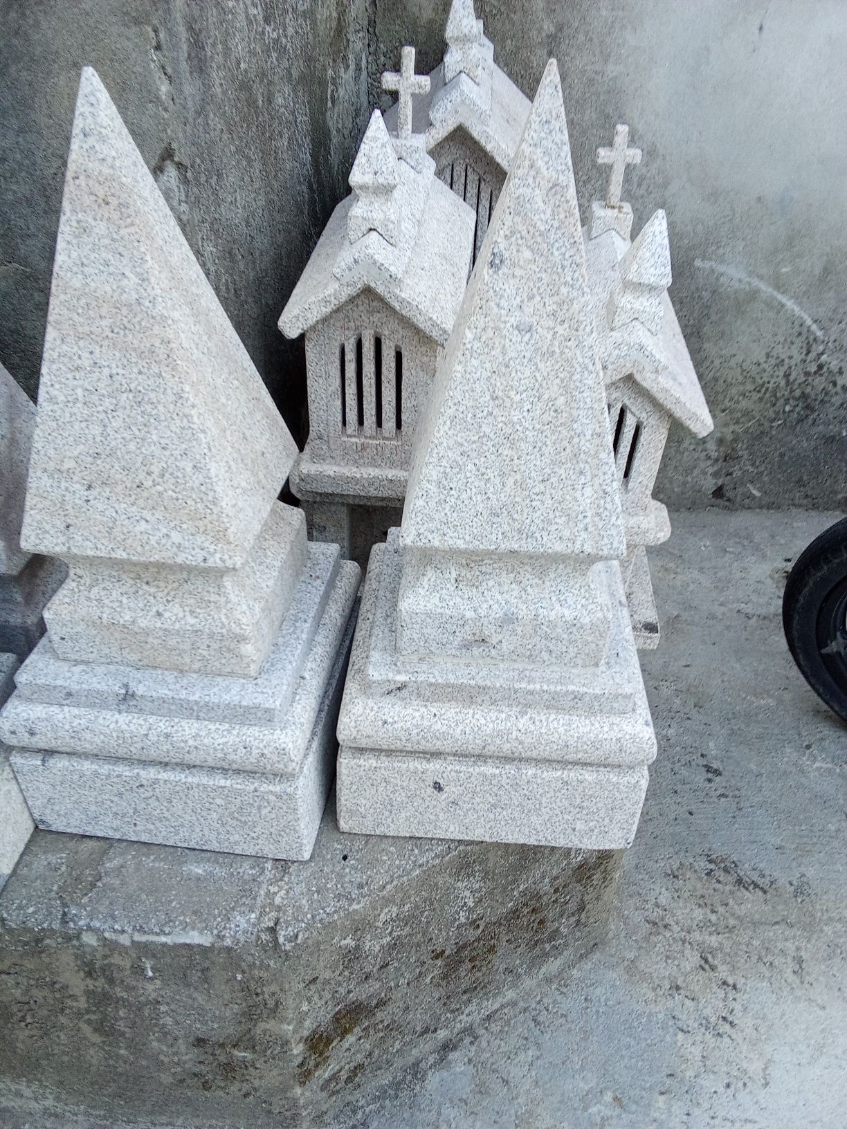 Pirâmides de granito
