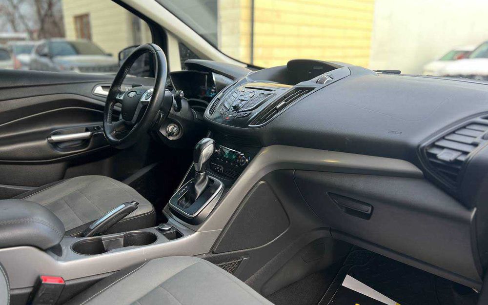 Ford C-Max 2016 року