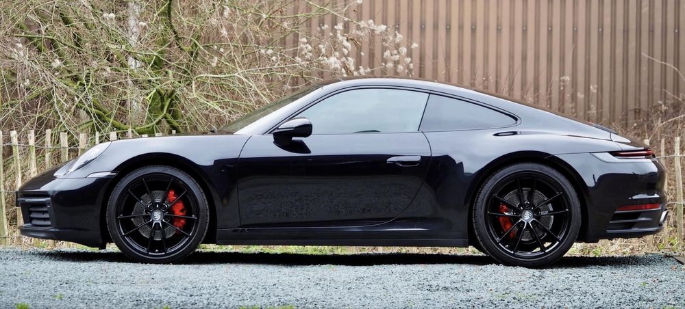 Porsche 911 versão 992