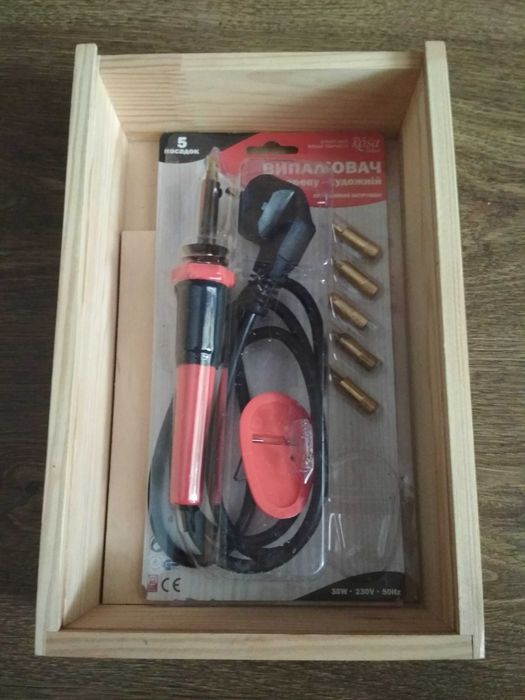 Випалювач по дереву (художній)