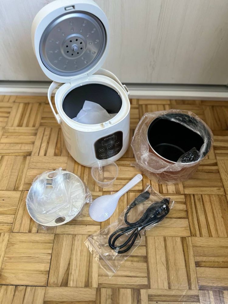 multicooker samochodowy 12-24 v.