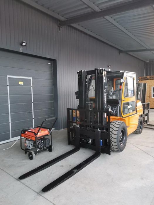 Навантажувач  погрузчик дизельні газ бензин електро Hangcha Hyundai