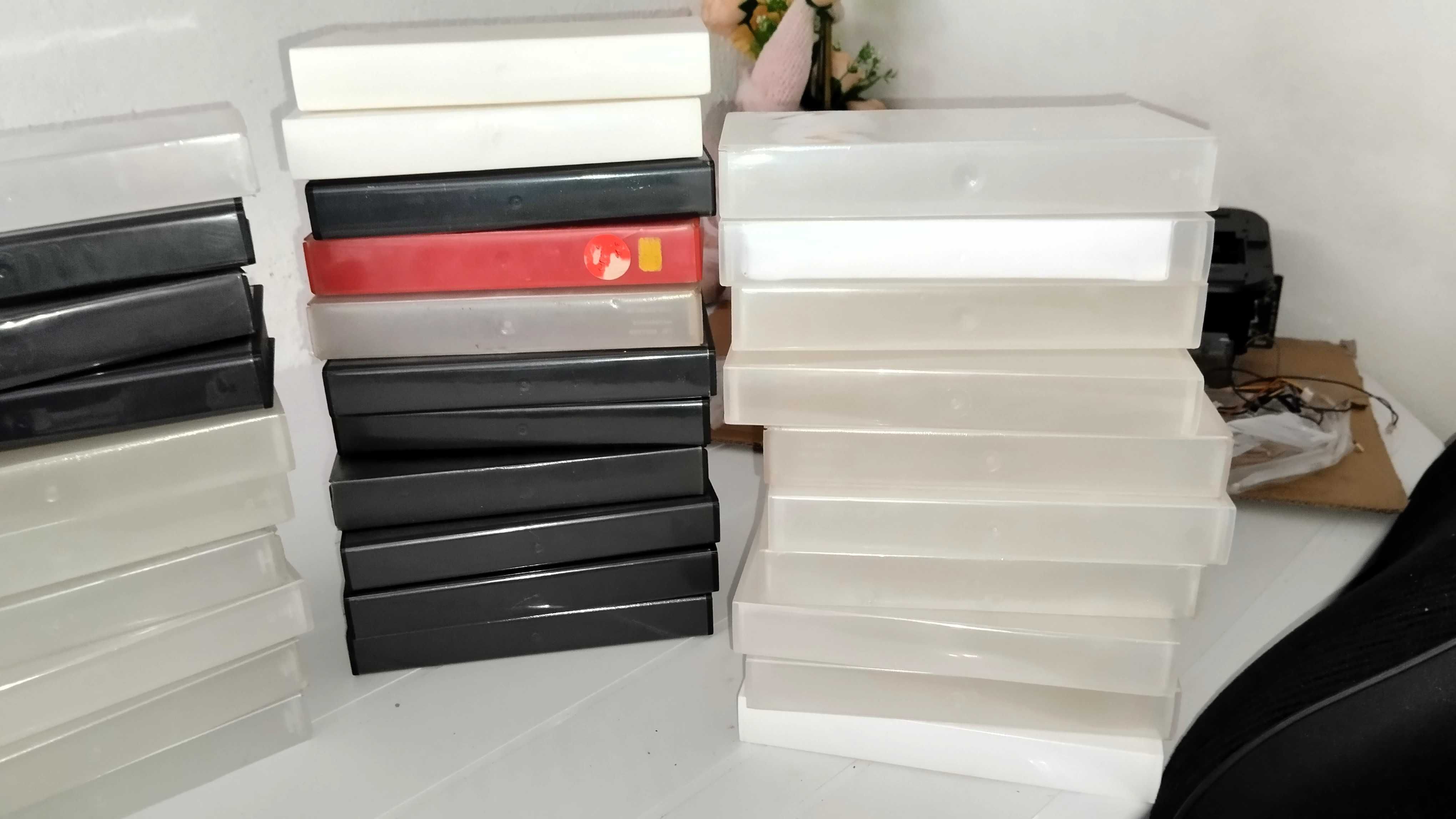 Lote 40 Caixas Vazias para Cassetes VHS por apenas 15€