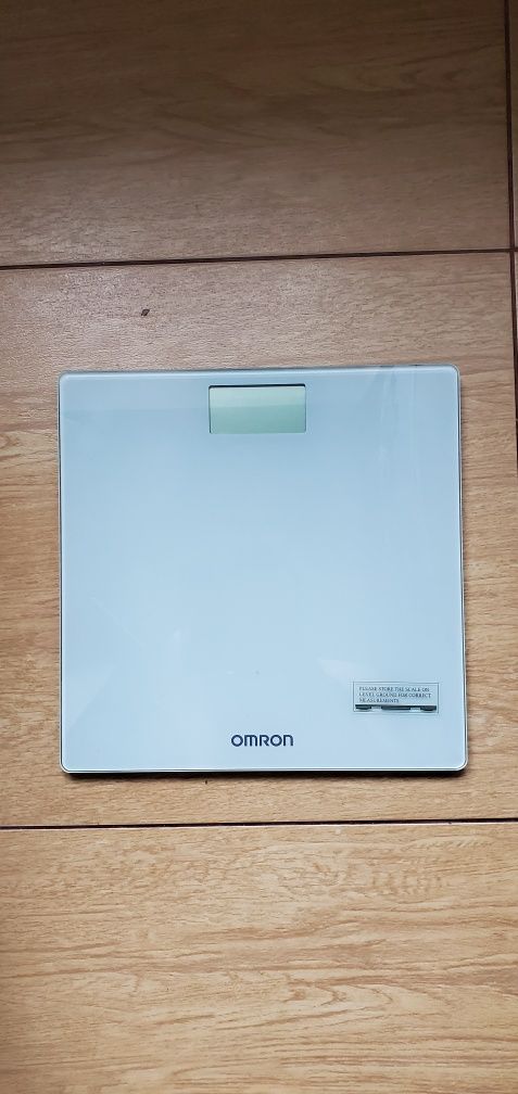 Ваги напольні omron Hn 286