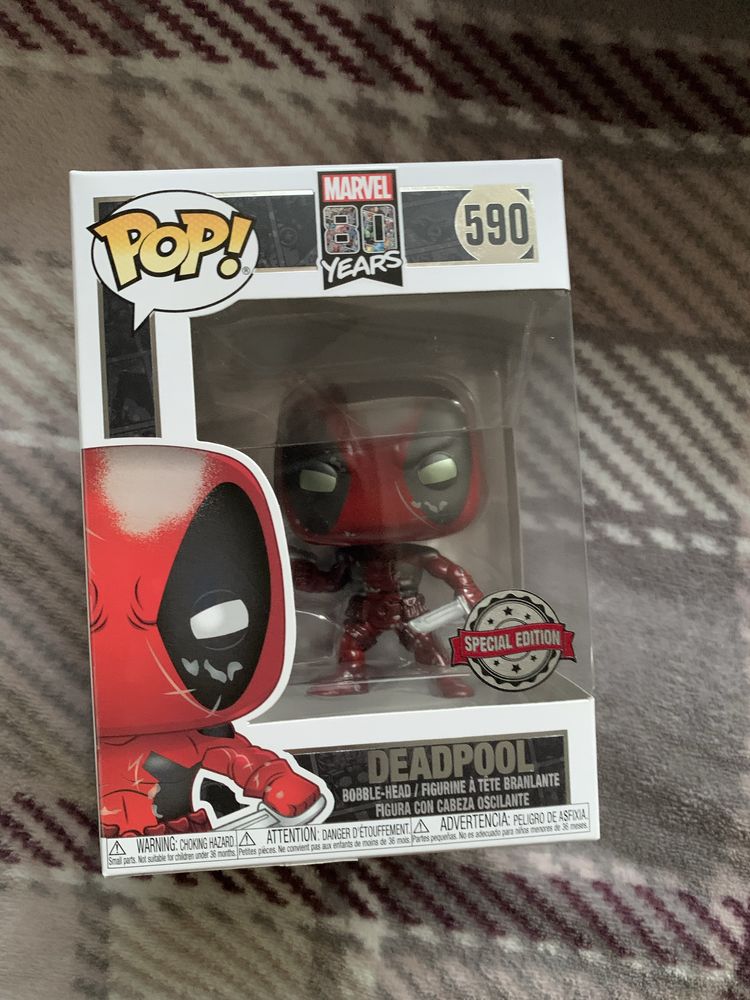 funko pop! marvel 80th: first appearence deadpool #590 [metallic]