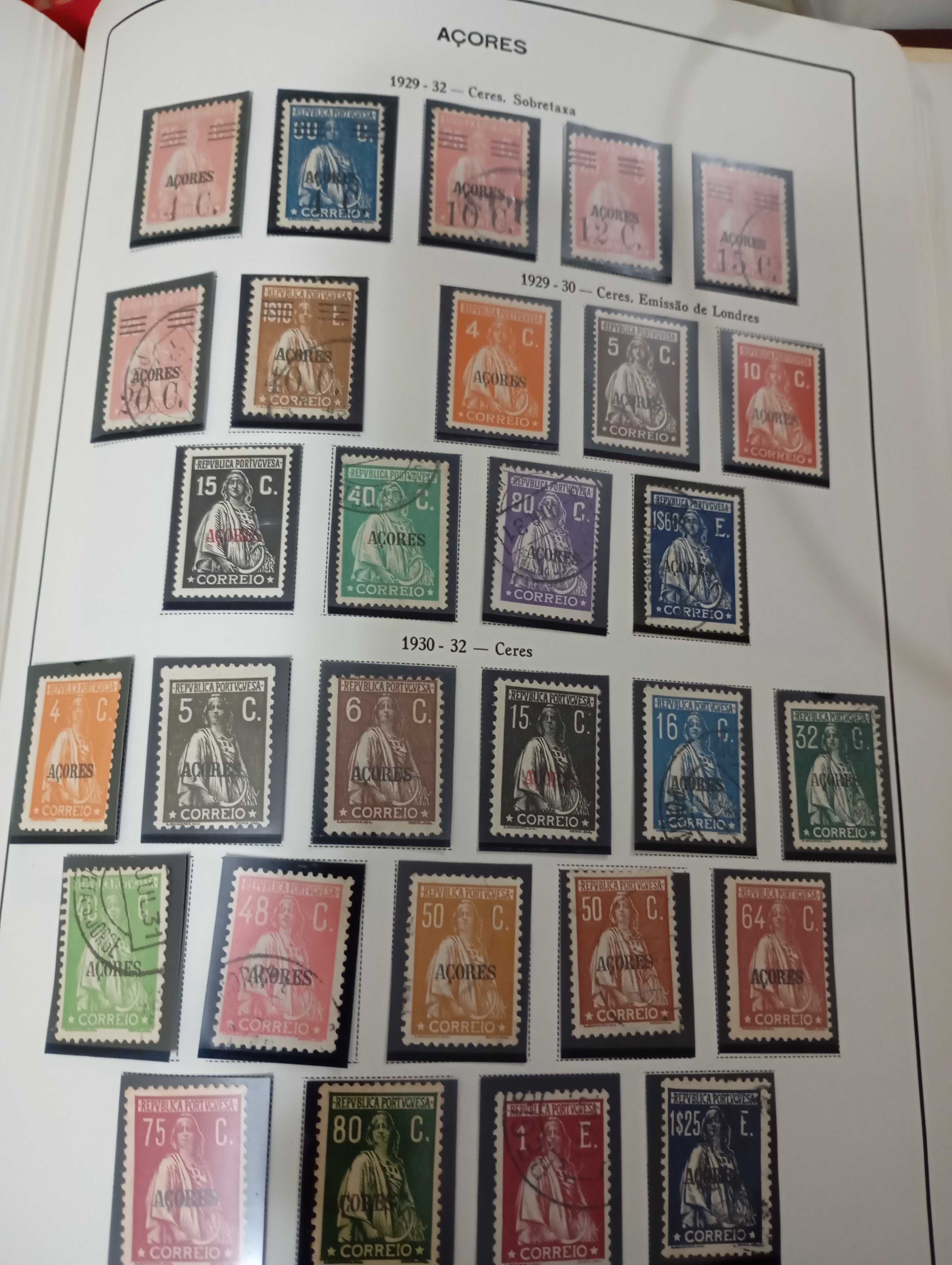 Coleção de selos de mais ou menos 50 álbuns