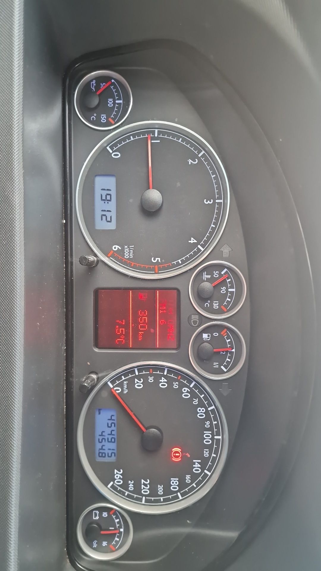 Sprzedam Vw Sharan 1.9 TDI 131KM