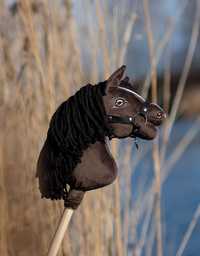 Hobby Horse Mały koń na kiju Premium - ciemogniady A4 NOWY