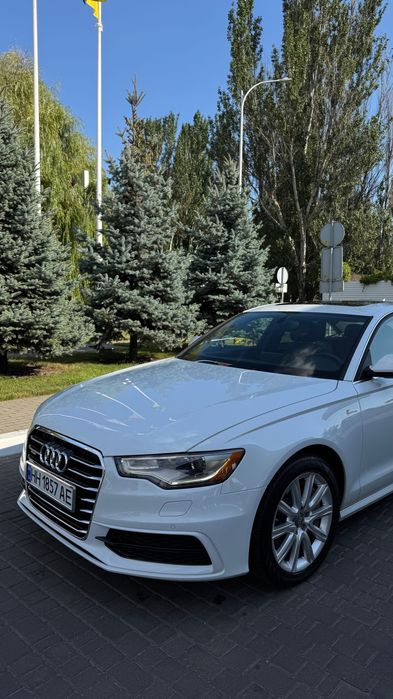 Продам свой автомобиль Audi A6 2015
