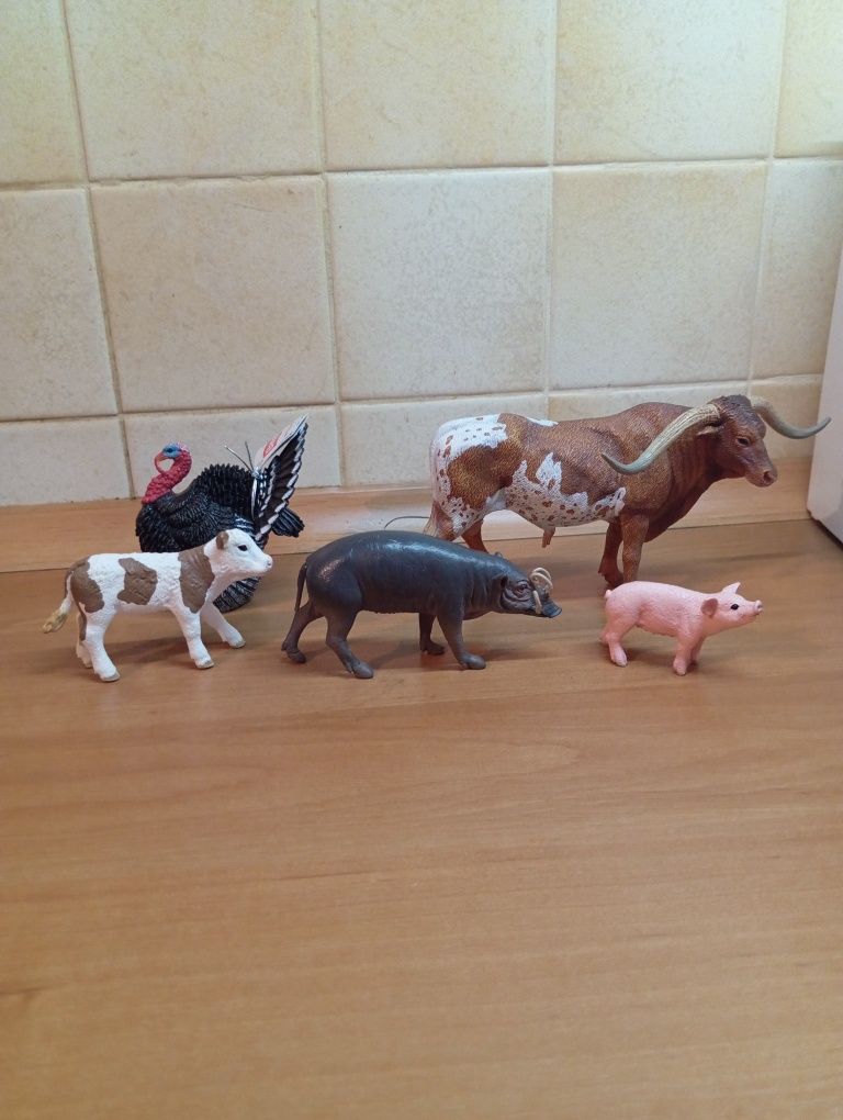 Figurki zwierząt Schleich i Collecta