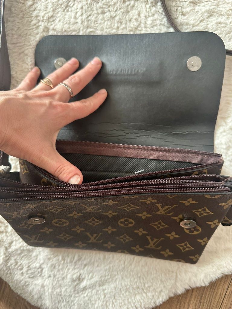 Torebka na ramię Louis Vuitton listonoszka