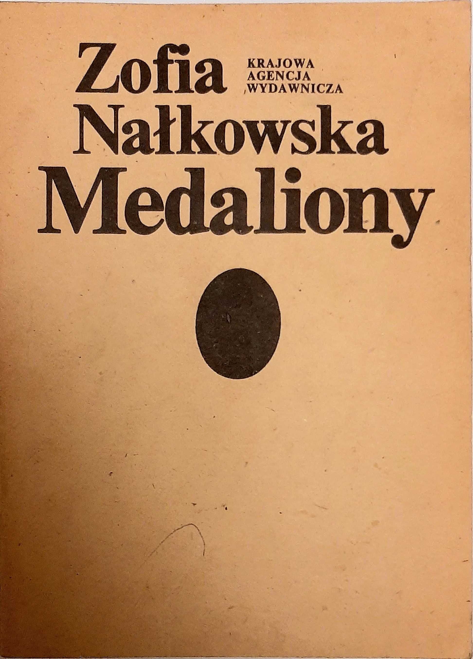 Zofia Nałkowska, Medaliony