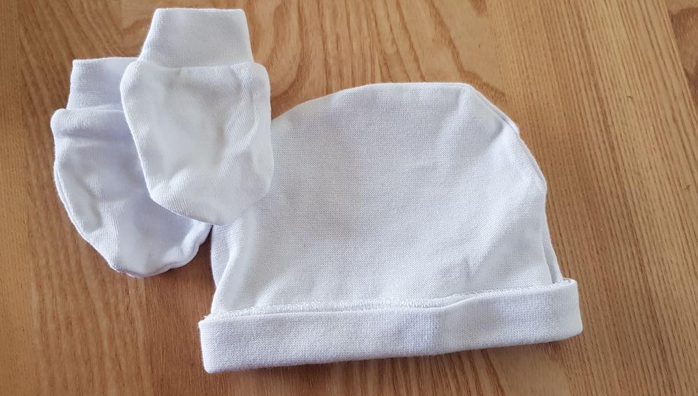 Czapka plus niedrapki niemowlęce