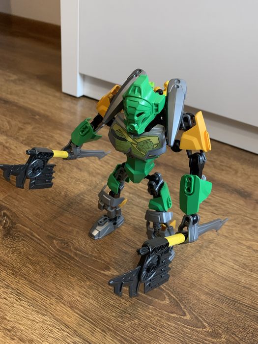 LEGO BIONICLE 70784 lewa władca dżungli