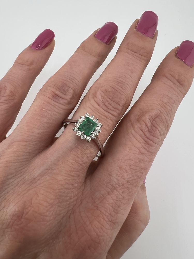 Pierscionek zloty szmaragd i diamenty