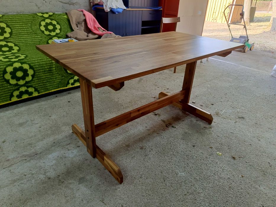 Stół w bardzo dobrym stanie Ikea