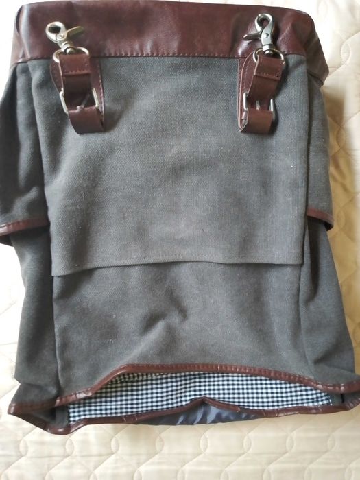 Рюкзак  новий  є місце під ноутбук три відділи