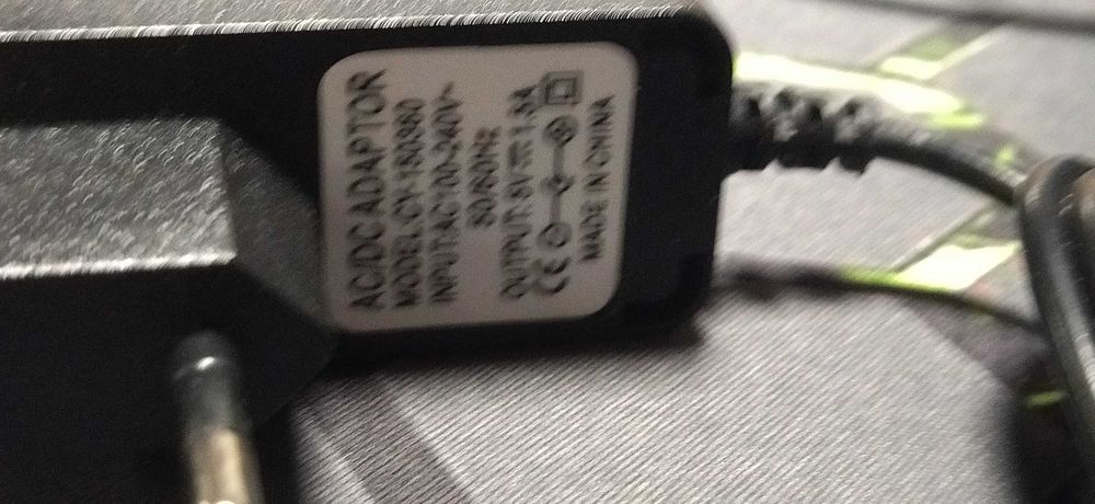 Adaptador AC DC- 5V 1A