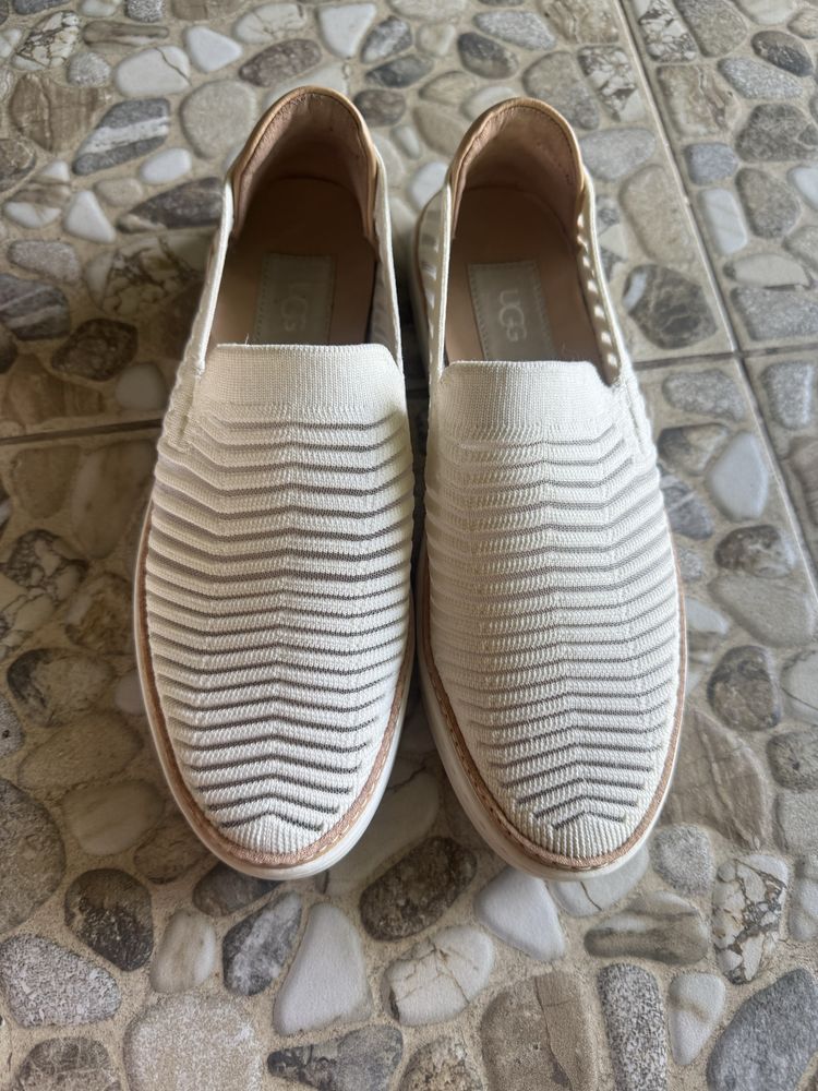 Жіночі мокасіни UGg