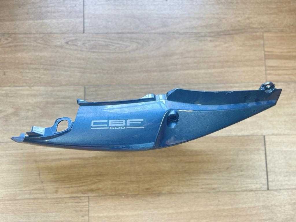 CARENAGEM TRASEIRA ESQUERDA HONDA CBF 600