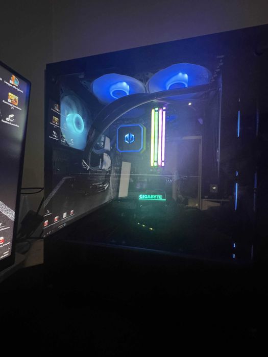 Komputer Gamingowy RGB AMD Ryzen 9 32GB RAM RX 6750XT 12GB 1TB SSD