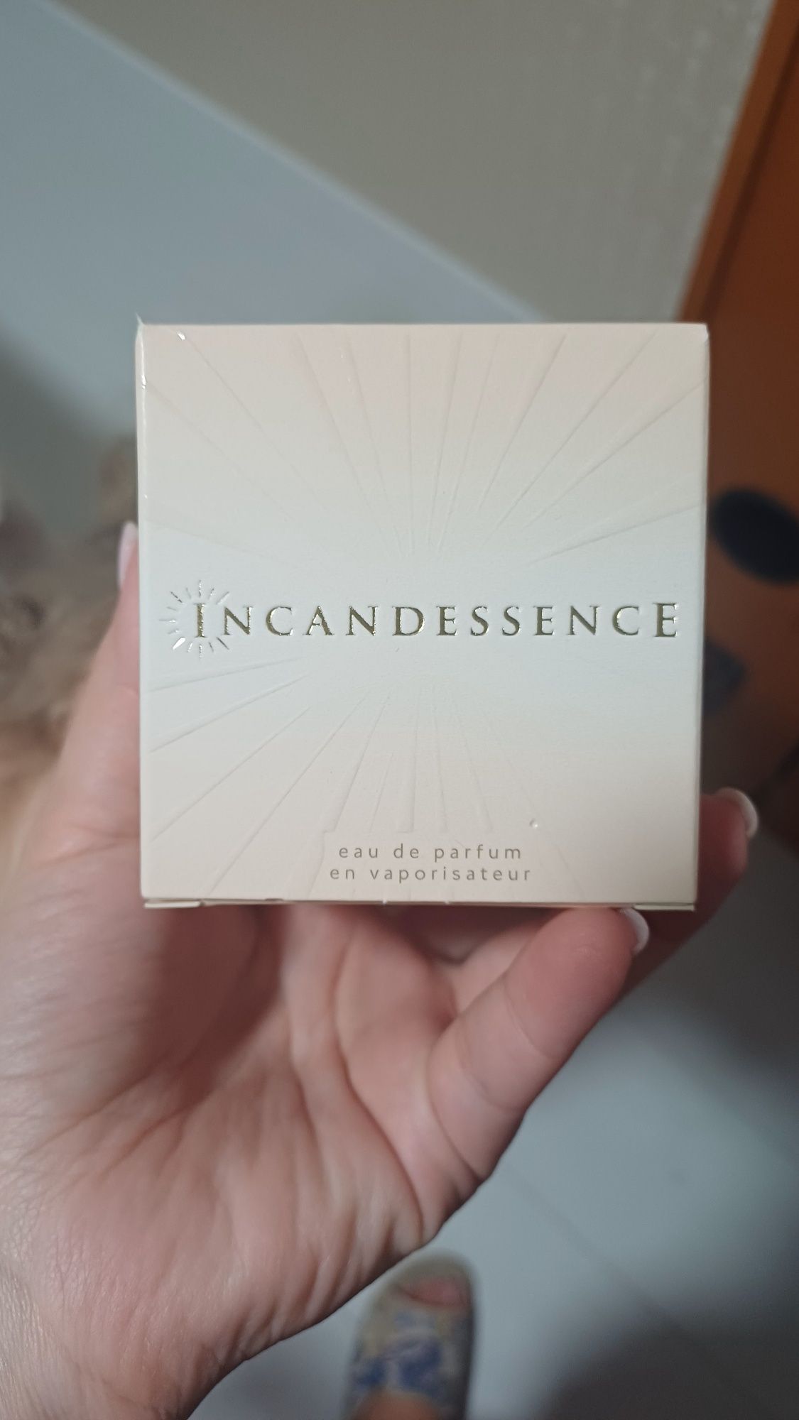 Женские духи Incandessence Avon