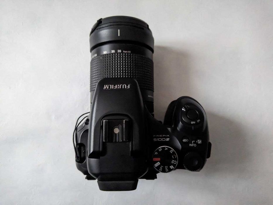 Цифровой фотоаппарат Fujifilm FinePix S100FS
