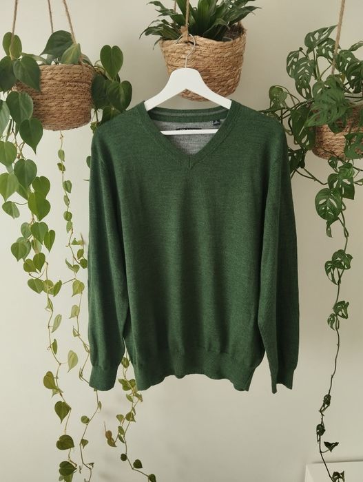 Jesienny, zimowy męski sweter z wełną, w serek, ciemnozielony r. XXL D