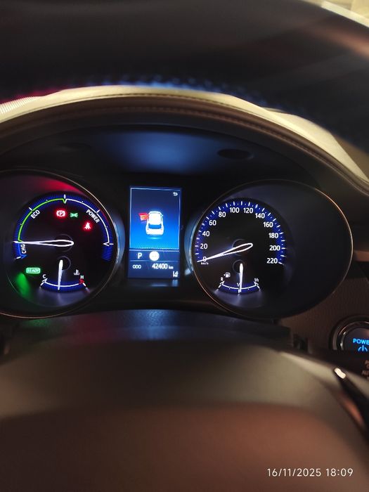 Toyota C-HR 1.8 Hybrid Exclusive + Pack Luxury • 2023 • 42.000 km