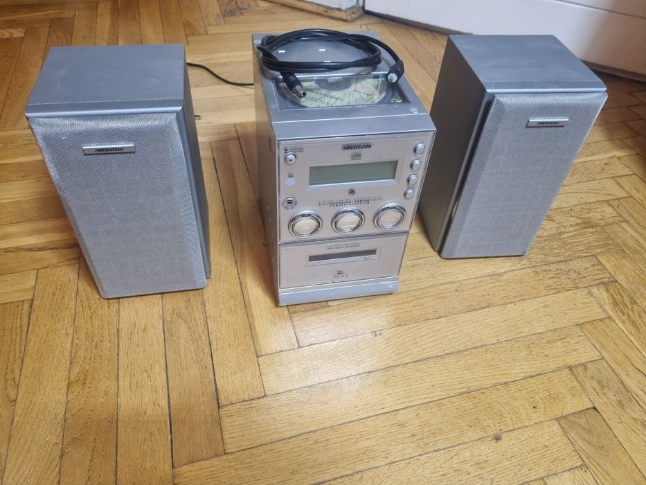 Radio z głośnikami