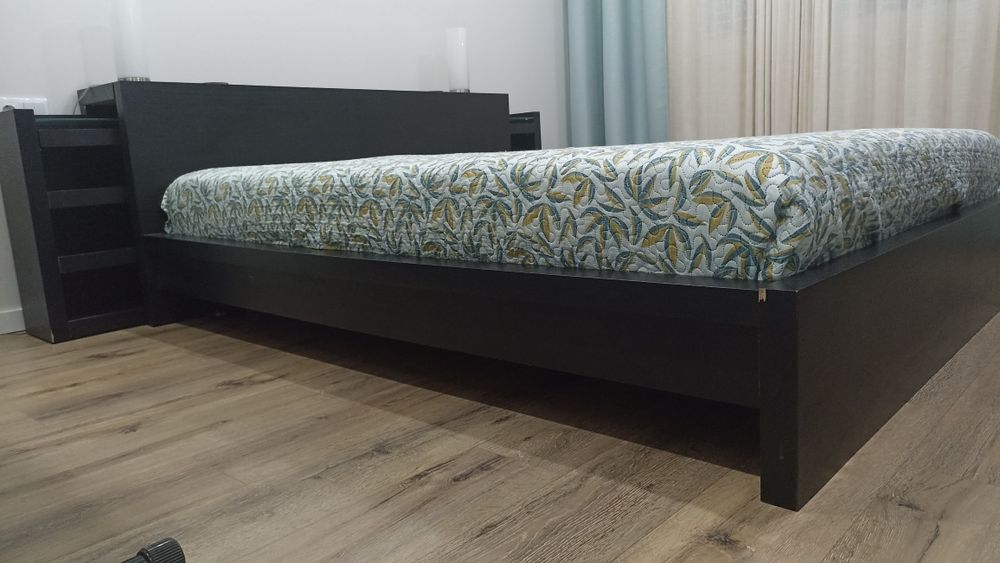 Cama de casal IKEA Malm 160x200 com colchão e cabeceira